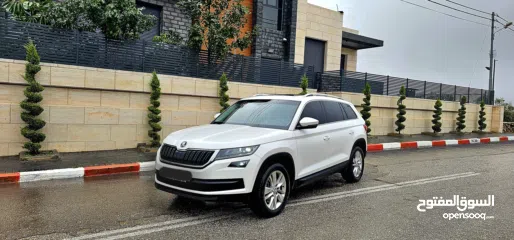  27 جيب كودياك 7مقاعد 200 حصان 4/4 ايد صفر فل الفل مع بانوراما 2018 فحص نخب