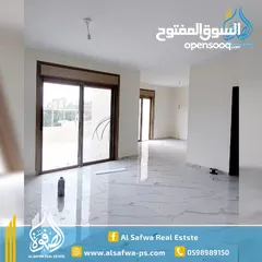  1 روف  سوبر ديلوكس مميز للبيع - اطلاله جميله - مع ترس واسع - منطقة هادئه و جميله