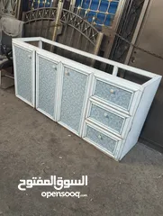  26 المستعمل لعبتنا  لدينا كل ما هو مستعمل ابواب المنيوم وشبابيك حمايات حديد ودرابزينات ابواب حديد تفصيل