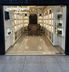  1 محل عطور للايجار في مكسيم مول طابق أول
