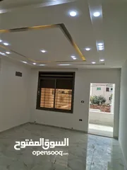  21 شقه فاخره جدا 170م ثالث فني للبيع على شارع البترا شرق كازيه الرجوب واربد مول قراند