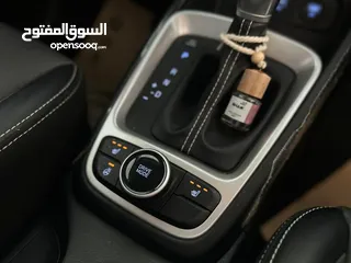  9 هونداي فينيو بنزين 1600 لون فيراني  جير اتوماتيك ترخيص 2020