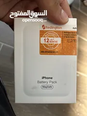  4 شواحن ايفون للبيع مع power bank اصلي ابل