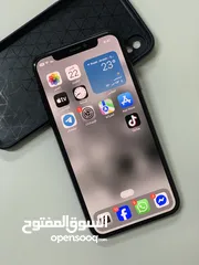  1 ايفون X ولا خشط مسكر مش مفتوح  بطارية 74 شحنها ممتاز كثير  فيس ايدي شغال  ذاكرة 256