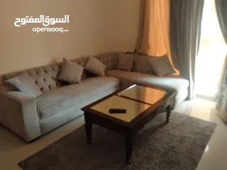  1 شقه غرفتين وصاله 2 حمام وبلكونه مساحات واسعه جدا تشطيب وفرش نظيف ومرتب بسعر اقتصادي 4500 شامل