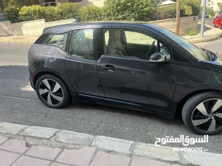  16 BMW i3 2014 REXسيارة للبيع بحالة ممتازة لون مميز