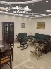  2 شقة استثمارية للييع يجانب جامعة البتراء