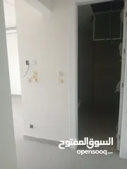  16 شقه اخير مع روف للبيع في عبدون - ref:14681