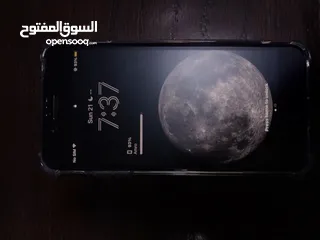  2 iPhone 8 plus مش مغبر إشي