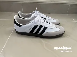  16 Adidas Samba