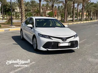  1 Toyota Camry LE 2019 (White)