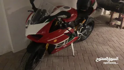  10 Ducati V2 special edition Bayliss - WhatsApp 056-9000 354
