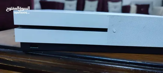  10 جهاز Xbox one s 500+حساب xbox +الايد الاصليه +ايد احترافيه