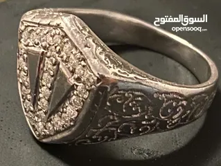  1 Silver and diamond ring
