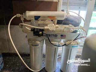  4 فلتر ماء امريكي الصنع بحالة جيدة