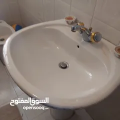  8 طقم حمامات