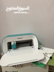  2 الة قص استكرات وكتابه cricut joy, استعمال بسيط، للمشاريع صغيرة .