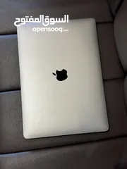  1 MacBook Air m2 13’3 مشحون 13 شحنة