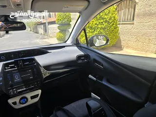  12 تويوتا بريوس 2018 فحص 3 جيد قصعه اثر ضرب بسعر مغري جدا