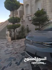  1 فولكس فاجن اي دي فور موديل 21 بحالة الوكاله مجمركه ورخصه ولا ينقصها شي كامله الإضافات.