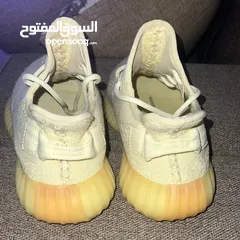  2 Adidas Yeezy Boost 350 V2 Butter أ