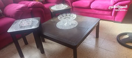  1 طقم كنب سعودي تفصيل مع طاولات   تفصيل كامل من أ----ي وطاولات تفصيل   كامل...................