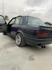  5 BMW_e30_1990
