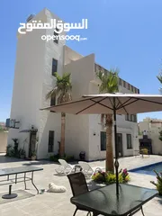  1 فيلا من 3 طوابق منفصلين تشطيبات فاخره وإطلاله رائعه على البحر الميت  Splendid villa with pool