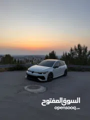  2 Volkswagen Golf R – 320 حصان model 2021