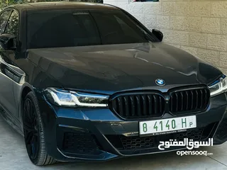  2 BMW 545e xDrive