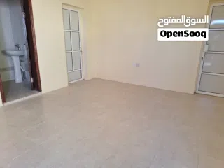  4 للبيع بيت بالرفاع الشرقي مجدد بالكامل