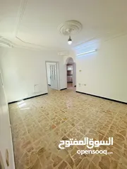  1 ‏شقة للإيجار ثلاث غرف شارع الجامعة