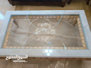 5 طقم كنب وطقم طربيزات و قنصل و طقم سفرة مع دريسوار فخم جدا