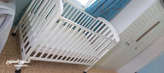  1 سرير اطفال-baby bed