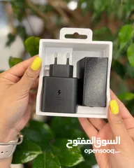  4 شاحن سامسونج 45 واط.*شاحن اصلي من شركة سامسونج.شحن سريع 45 واط حقيقية.منفذ تايب سي إلى تايب سي