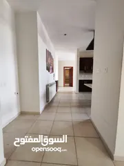  8 شقة مميزة للإيجار – الطيرة  مساحة واسعة وحديقة داخلية