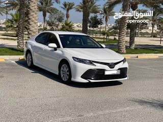  1 Toyota Camry LE 2019 (White)
