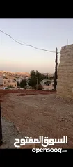  3 ارض مع بيت صغير في قرية الشواورة للبيع  تصنيف الف واصلها جميع الخدمات مصورة ومسكرة الارض مساحتتا 800