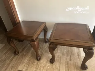  2 طاولة وسط مع طربيزات +كونسر