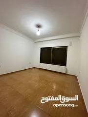  12 خلدا /شقه كأنها لم تسكن فارغه للايجار/ داخلي 220 متر / 4 نوم -