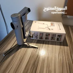  6 Insta360 flow 2 pro gimbal للبيع