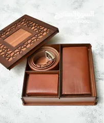  1 complete leather set, including a belt, wallet, and card holder