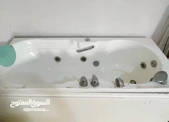  3 حوض جاكوزي أكوالايف/AQUAlife (إيطالي الصنع)