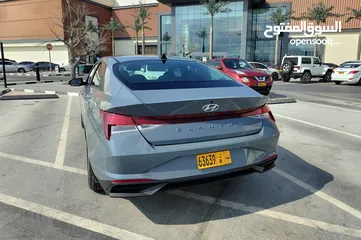  2 Hyundai Elentra 2000cc / 2022