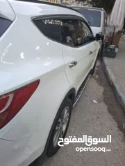  4 سانتافي 2014 لون ابيض 4*4 ماتور 2000 ديزلكاش 73000 ممكن دفعه لا تقل عن 40000 وشكات مع فرق بالسعر