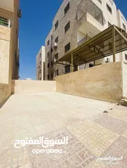  13 شقه ارضيه مميزه مع كراج وتراس 8م بسعر مناسب لم تسكن في ابو نصير من المالك مباشرة.
