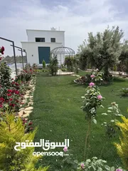  5 شاليه للبيع