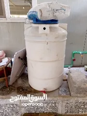  3 ثلاجه مع مولد كهرباء مع برميل ماء