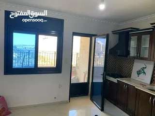  6 شقة للايجارغير مفروش 3 غرف نوم و3 حمامات وبلكونة