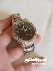 5 ساعات للبيع